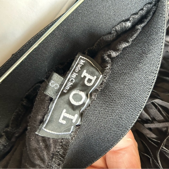 T28. POL Black Fringed Mini Skirt size S - Picture 3 of 3